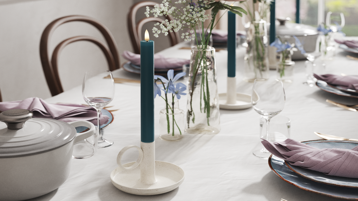Natural faith LED Dinner candle With Wetlook ™ design