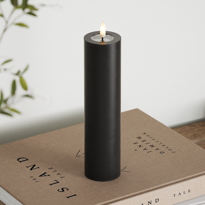 Deluxe Homeart LED Pillar candle Ø 5 x 20 cm Black
