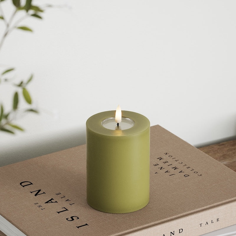 Deluxe Homeart LED Pillar candle Ø 7.5 x 10 cm Olive Green