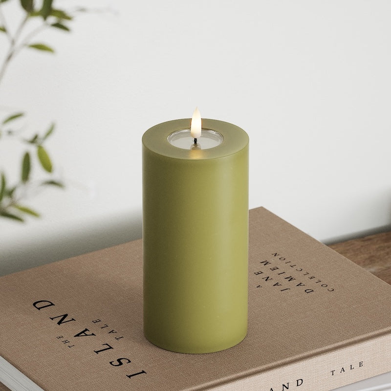 Deluxe Homeart LED Pillar candle Ø 7.5 x 15 cm Olive Green
