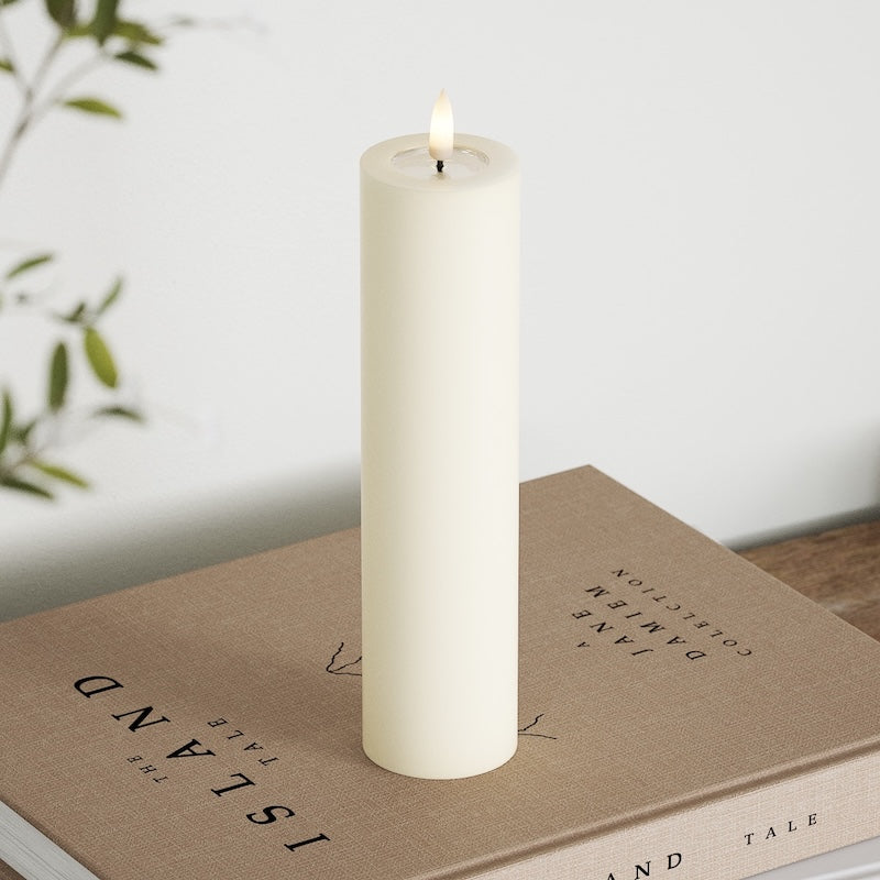 Deluxe Homeart LED Pillar candle Ø 5 x 20 cm Cream