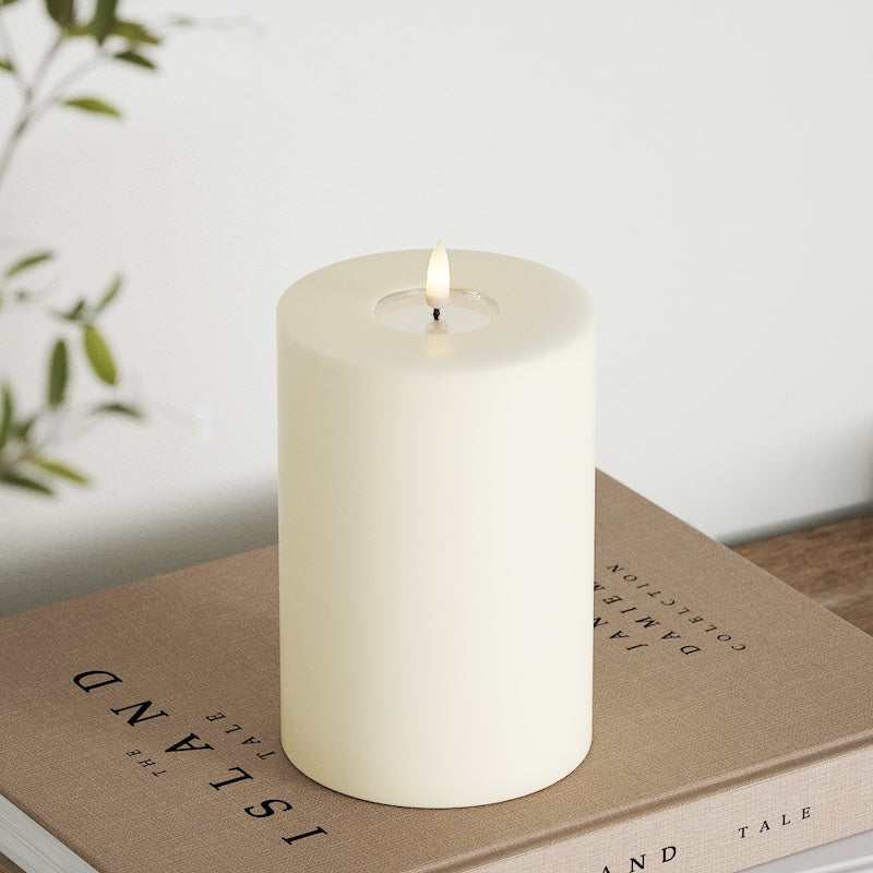 Deluxe Homeart LED Pillar candle Ø 10 x 15 cm Cream