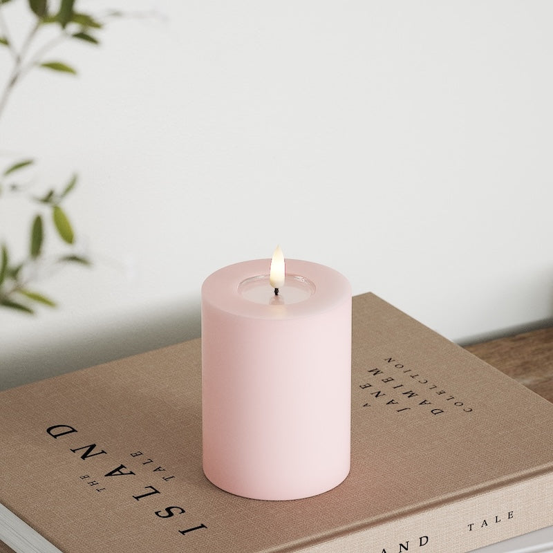 Deluxe Homeart LED Pillar candle Ø 7.5 x 10 cm Light Pink