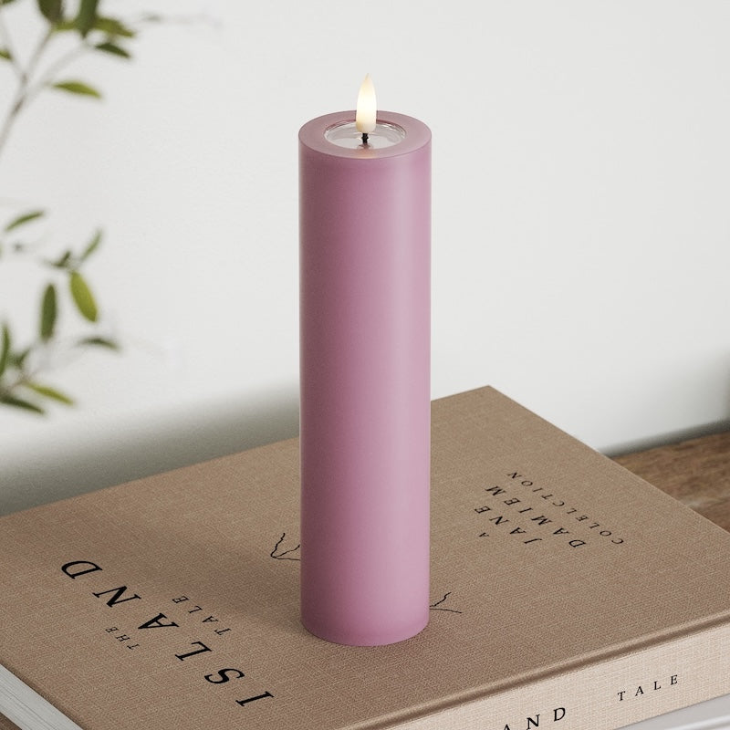 Deluxe Homeart LED Pillar candle Ø 5 x 20 cm Light Purple