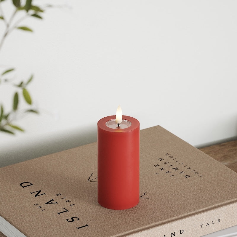 Deluxe Homeart LED Pillar candle Ø 5 x 10 cm Red