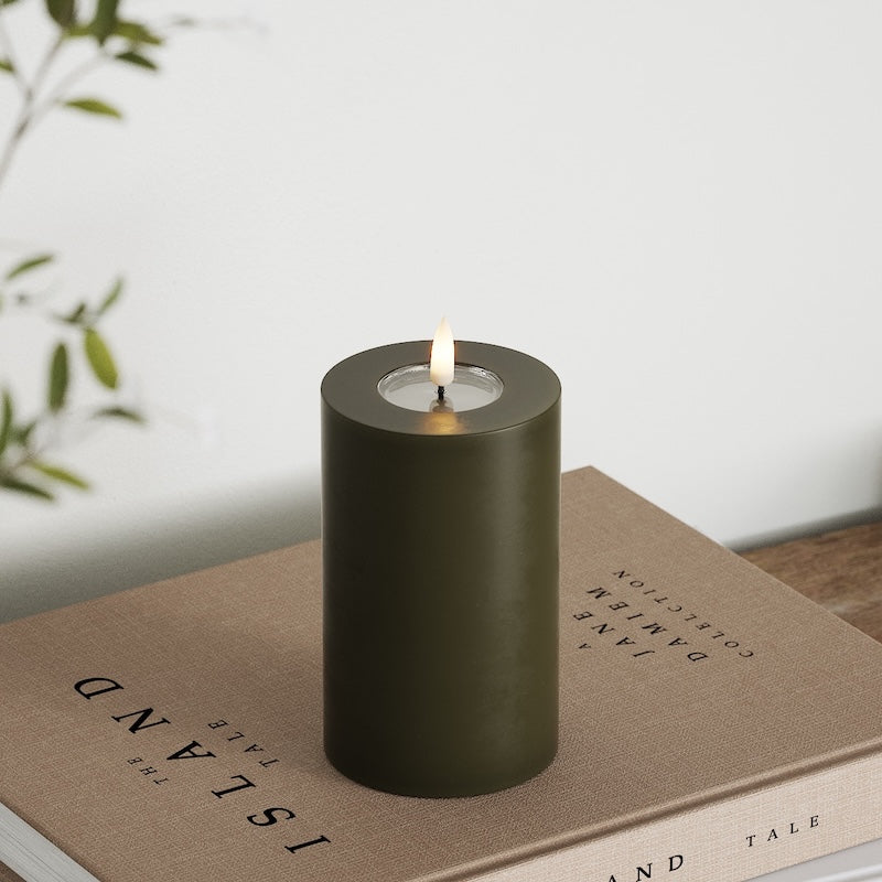 Deluxe Homeart LED Pillar candle Ø 7.5 x 12.5 cm Dark Green