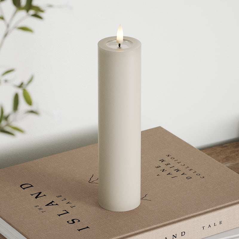 Deluxe Homeart LED Pillar candle Ø 5 x 20 cm Sand