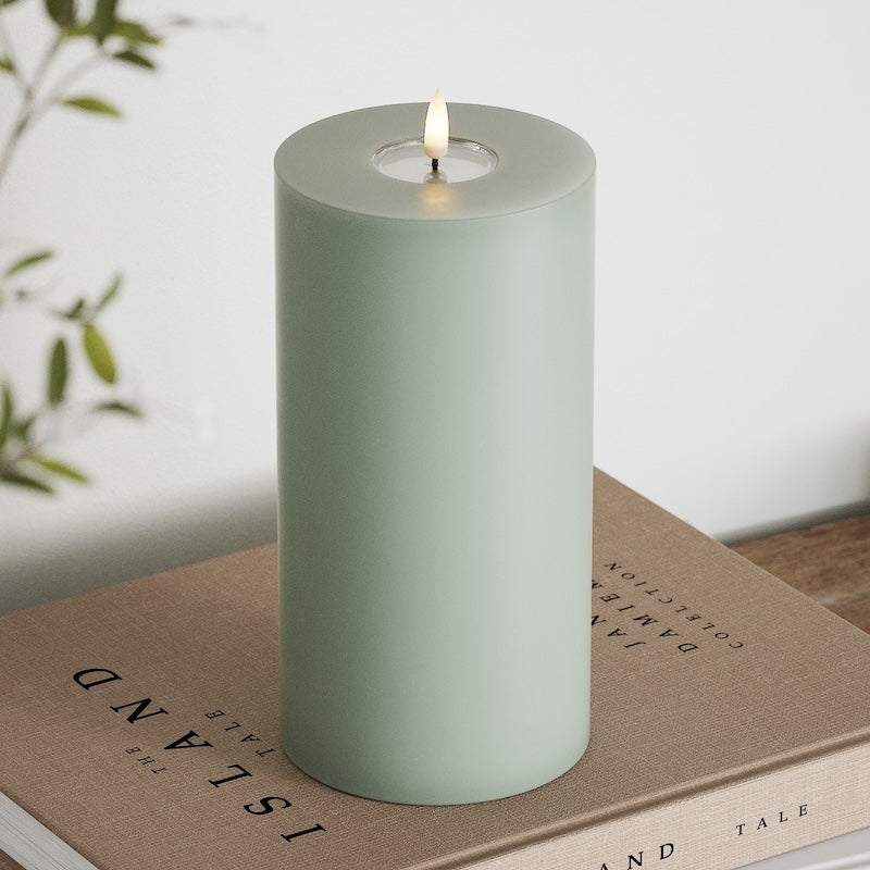 Deluxe Homeart LED Pillar candle Ø 10 x 20 cm Sage Green
