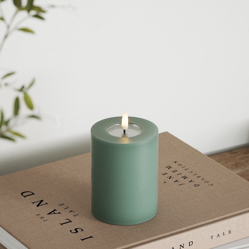 Deluxe Homeart LED Pillar candle Ø 7.5 x 10 cm Jade Green