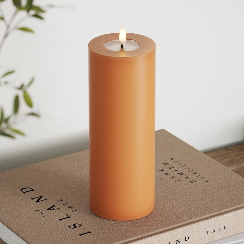 Deluxe Homeart LED Pillar candle Ø 7.5 x 20 cm Orange