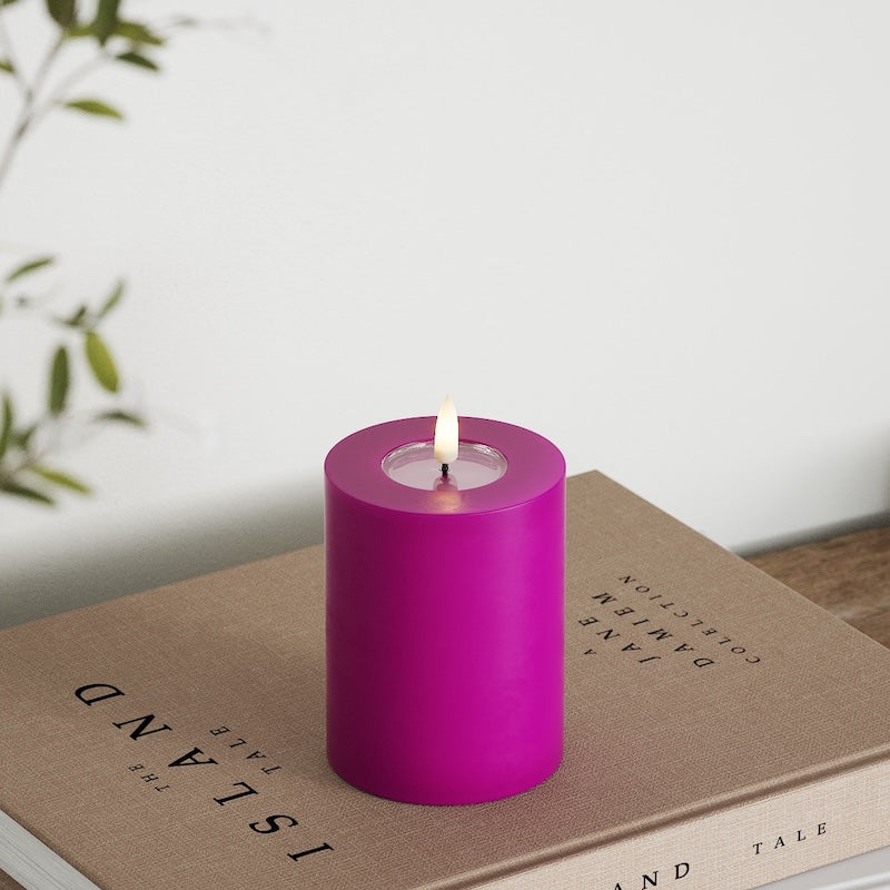 Deluxe Homeart LED Pillar candle Ø 7.5 x 10 cm Violet