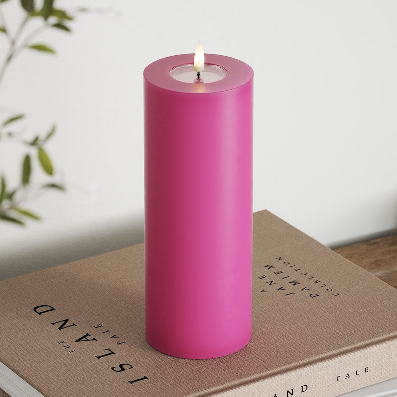 Deluxe Homeart LED Pillar candle Ø 7.5 x 20 cm Magenta