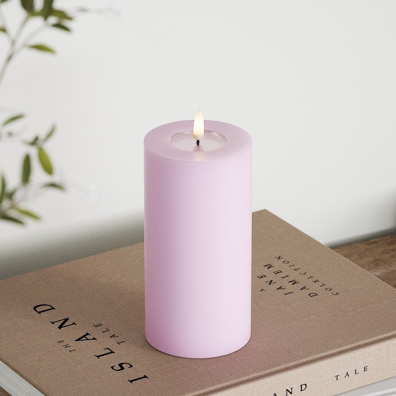 Deluxe Homeart LED Pillar candle Ø 7.5 x 15 cm Lavender
