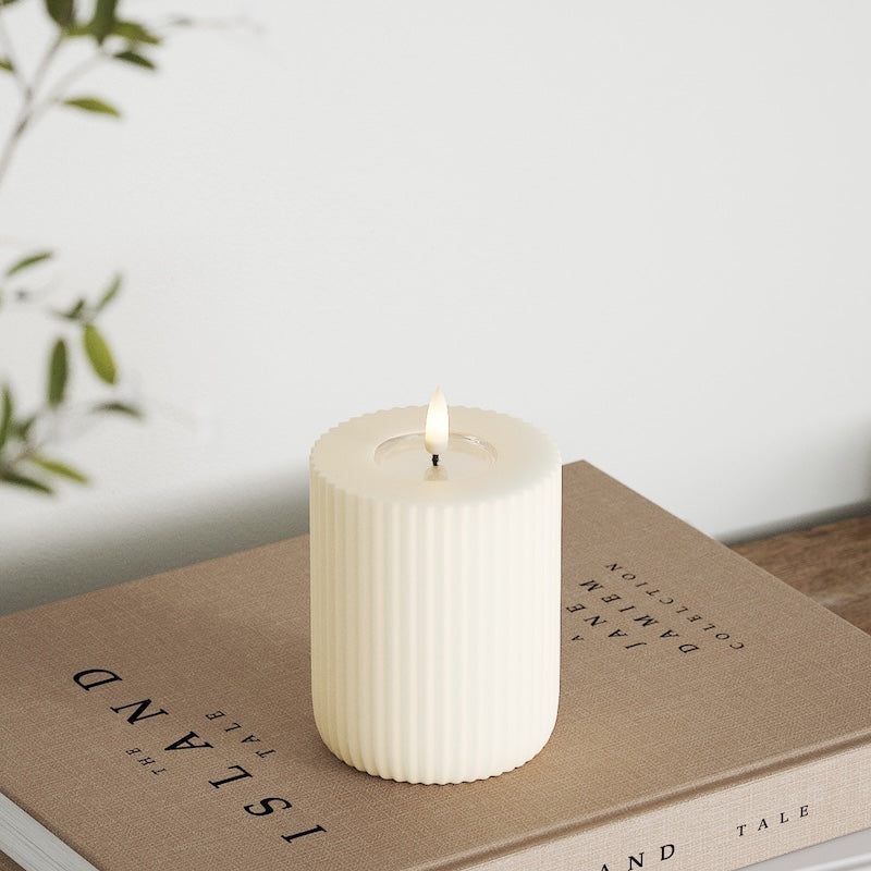 Deluxe Homeart Solid Stripe LED Pillar candle Ø 8 X 10 Cm Cream