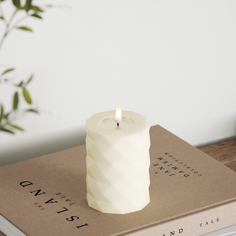 Deluxe Homeart Square LED Pillar candle Ø 7.5 x 10 cm Cream