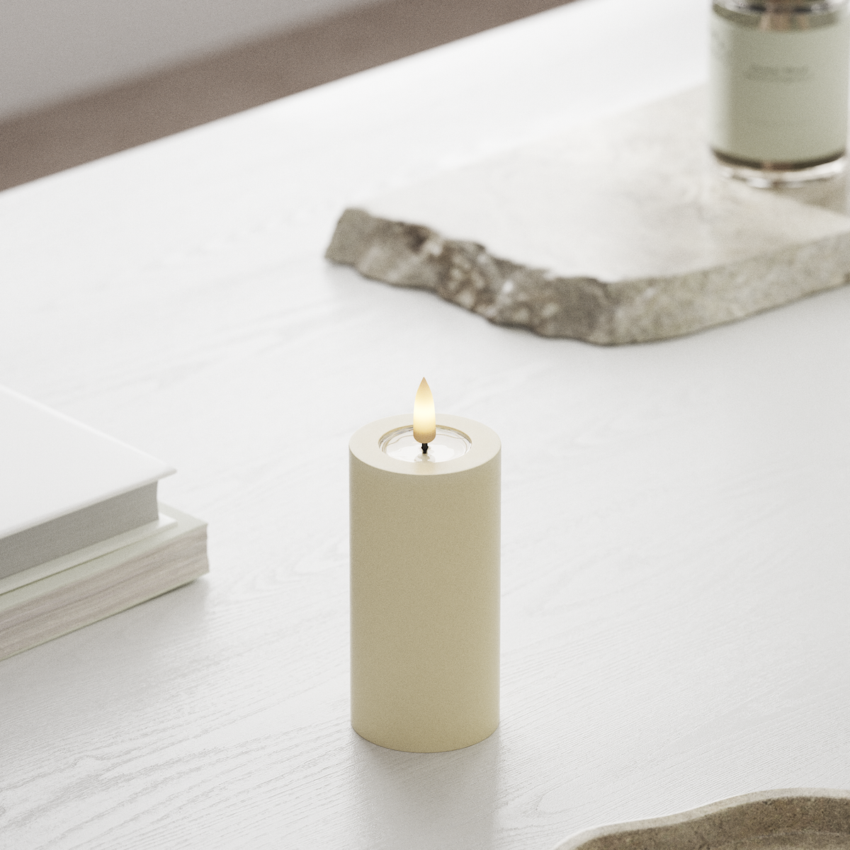 Deluxe Homeart LED Pillar candle Ø 5 x 10 cm Cream LED Pillar candle 1