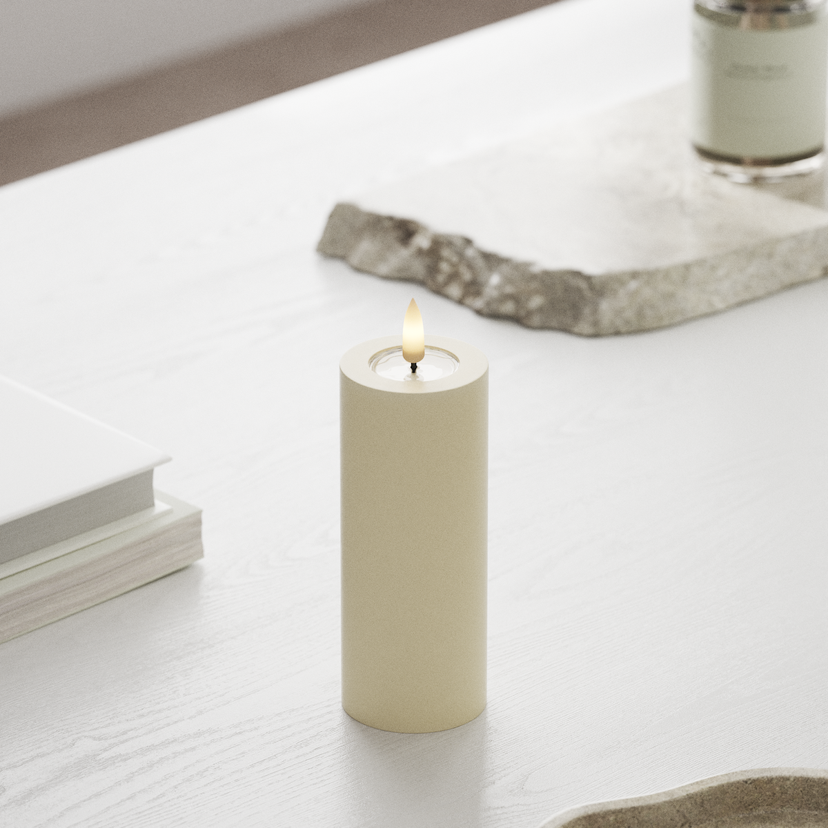 Deluxe Homeart LED Pillar candle Ø 5 x 12.5 cm Cream LED Pillar candle 1