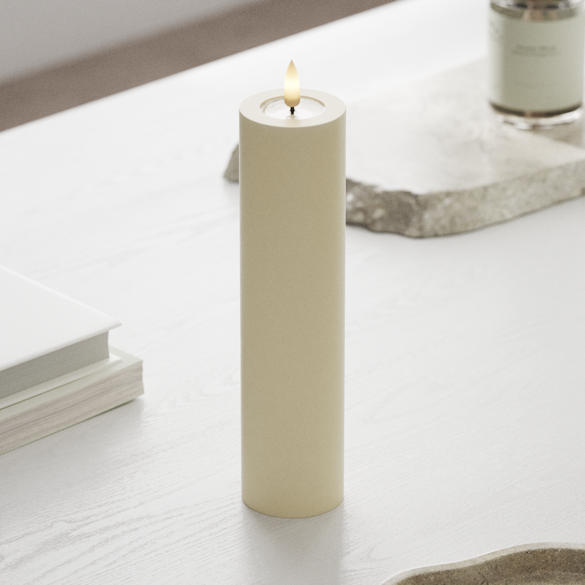 Deluxe Homeart LED Pillar candle Ø 5 x 20 cm Cream LED Pillar candle 1