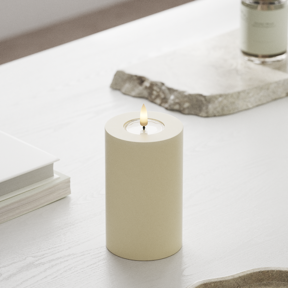 Deluxe Homeart LED Pillar candle Ø 7.5 x 12.5 cm Cream LED Pillar candle 1