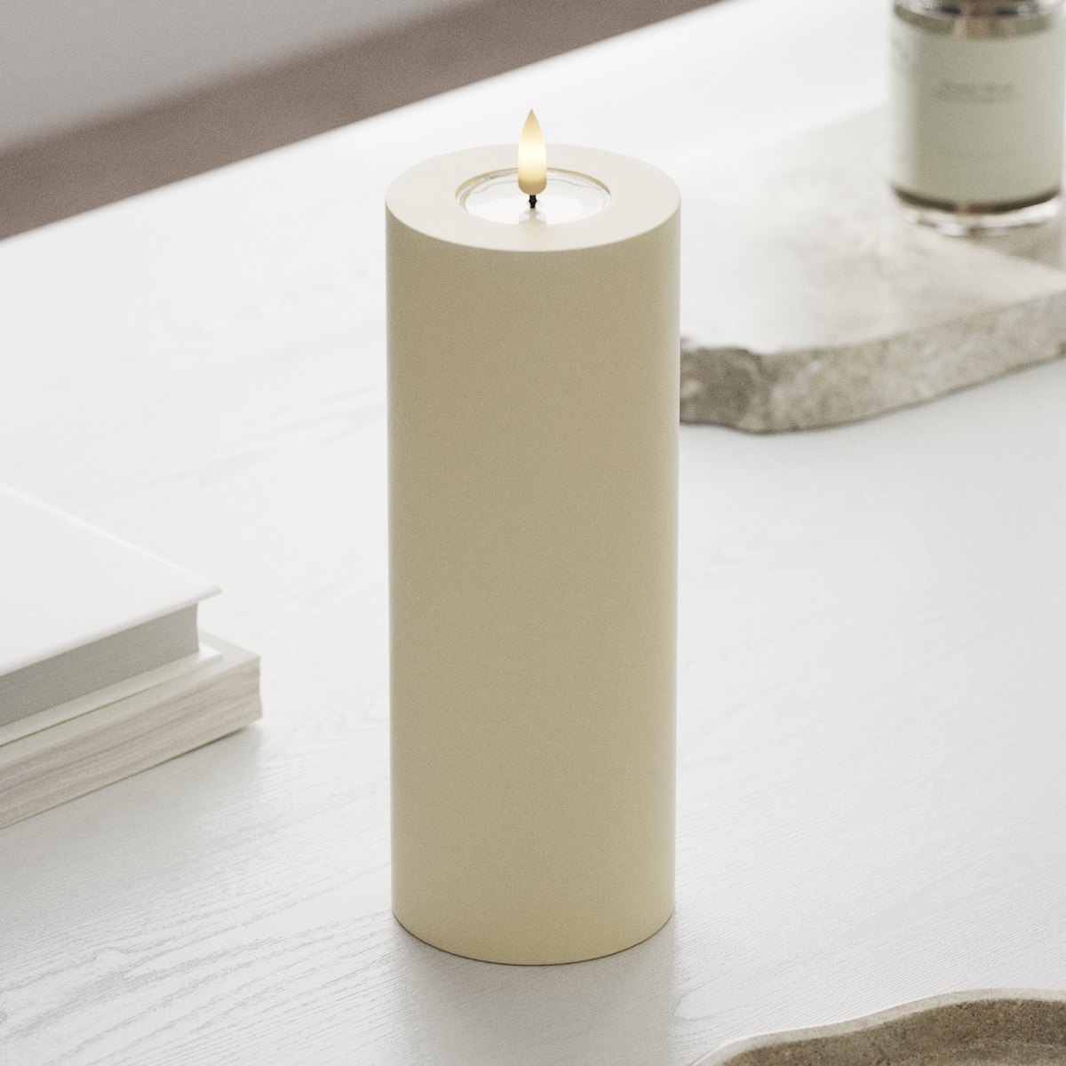 Deluxe Homeart LED Pillar candle Ø 7.5 x 20 cm Cream LED Pillar candle 1