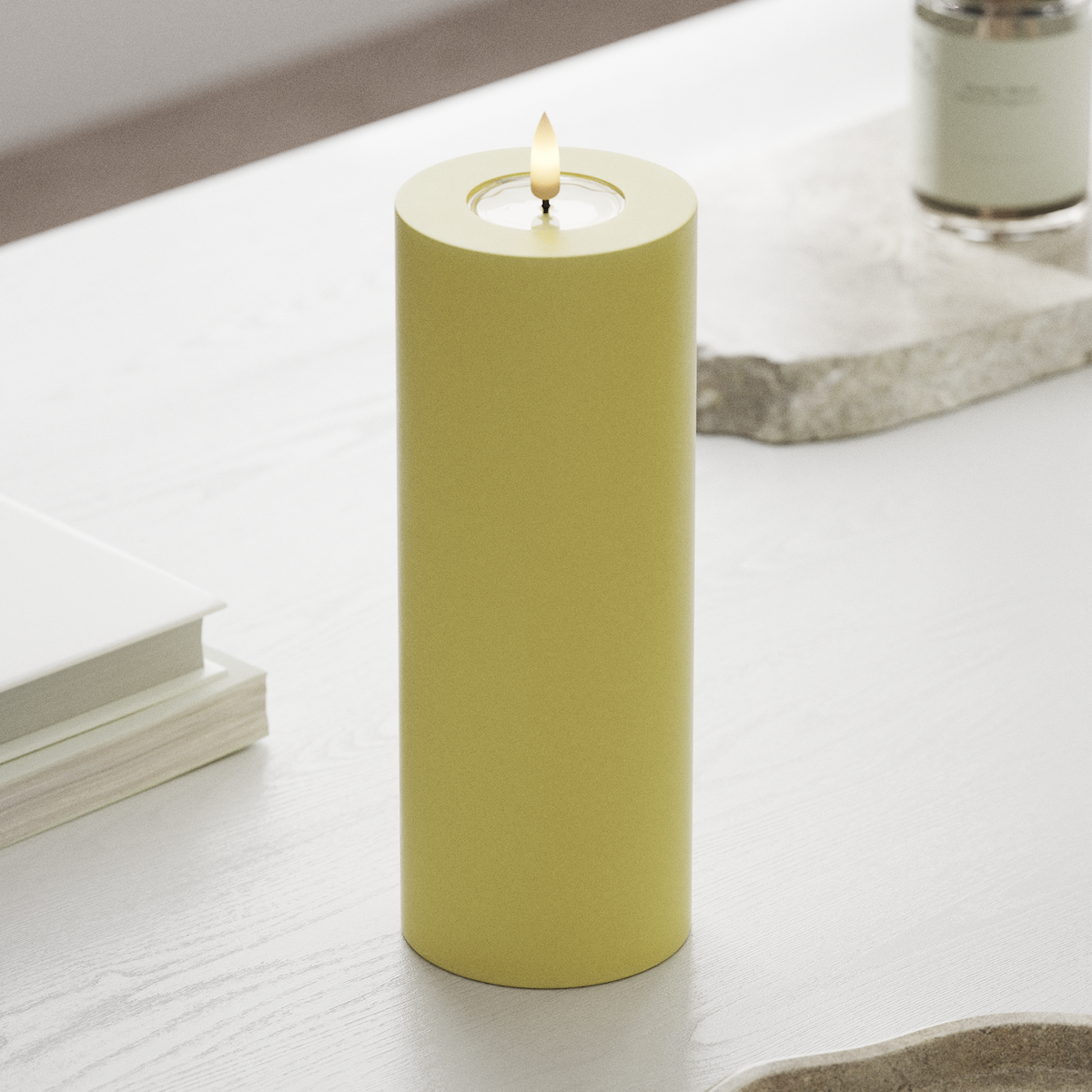 Deluxe Homeart LED Pillar candle Ø 7.5 x 20 cm Light Yellow LED Pillar candle 1