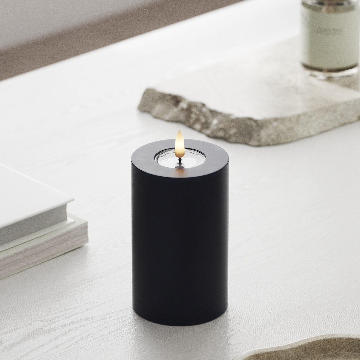 Deluxe Homeart LED Pillar candle Ø 7.5 x 12.5 cm Royal Blue LED Pillar candle 1