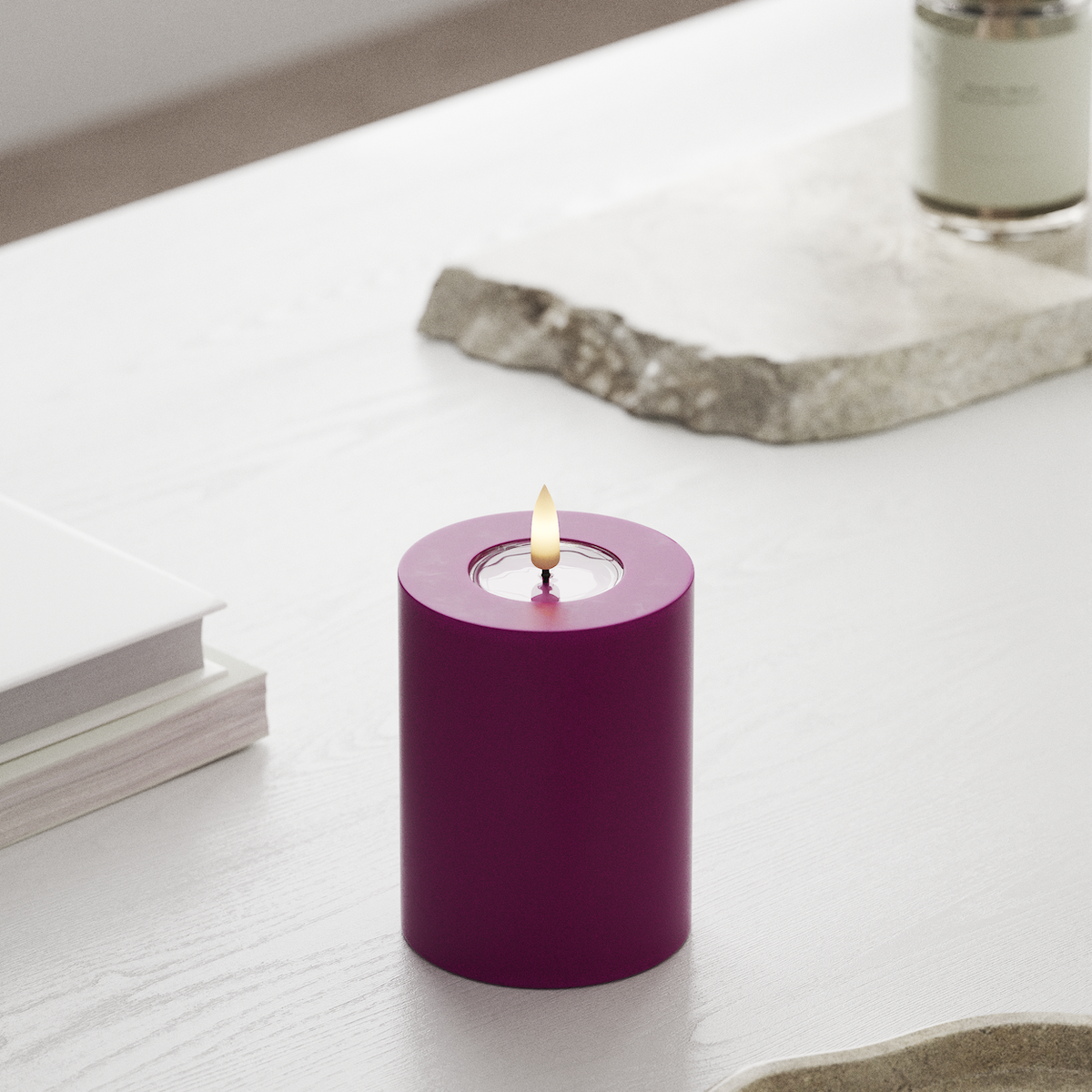 Deluxe Homeart LED Pillar candle Ø 7.5 x 10 cm Violet LED Pillar candle 1