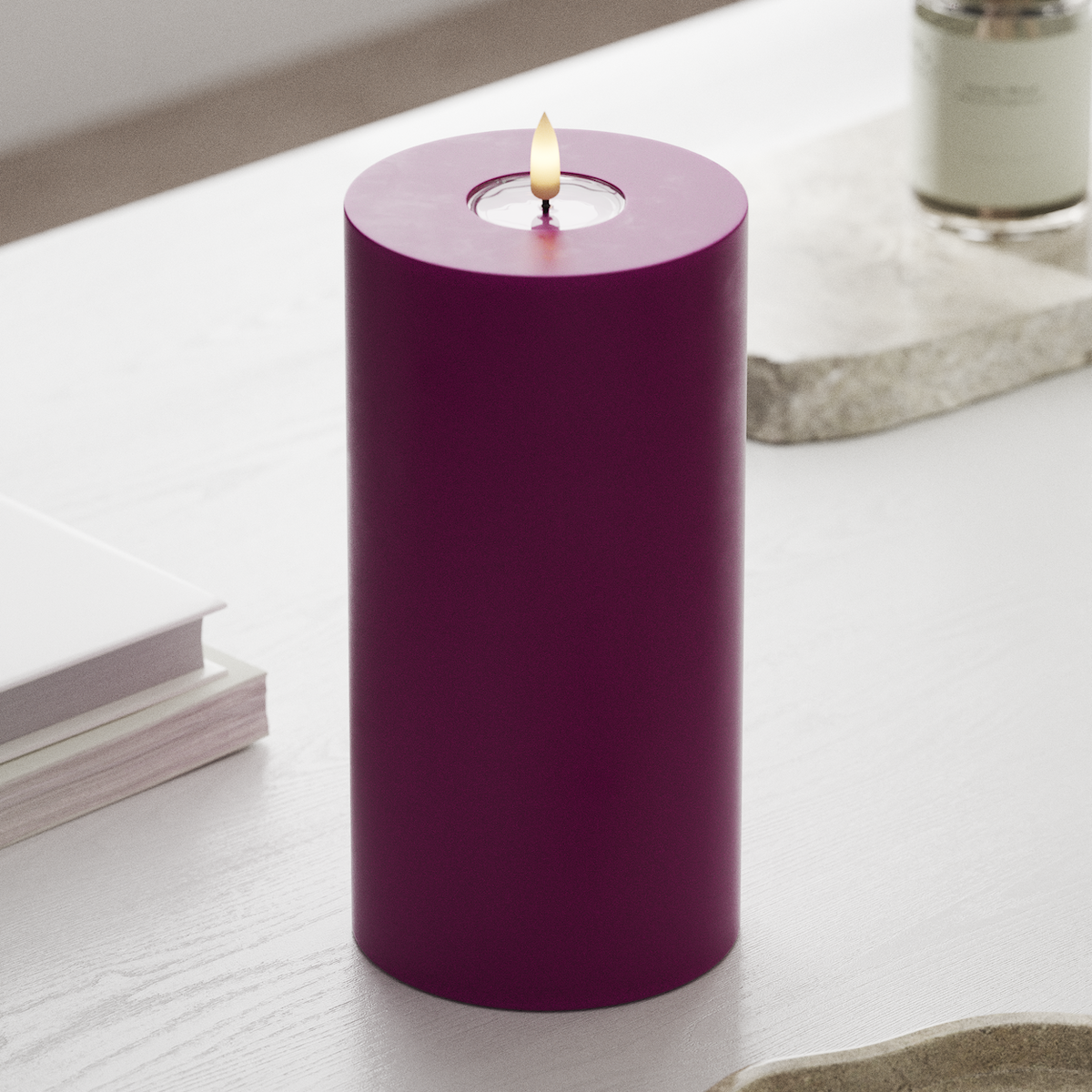 Deluxe Homeart LED Pillar candle Ø 10 x 20 cm Violet LED Pillar candle 1
