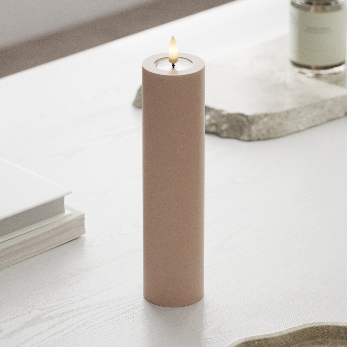 Deluxe Homeart LED Pillar candle Ø 5 x 20 cm Pink LED Pillar candle 1