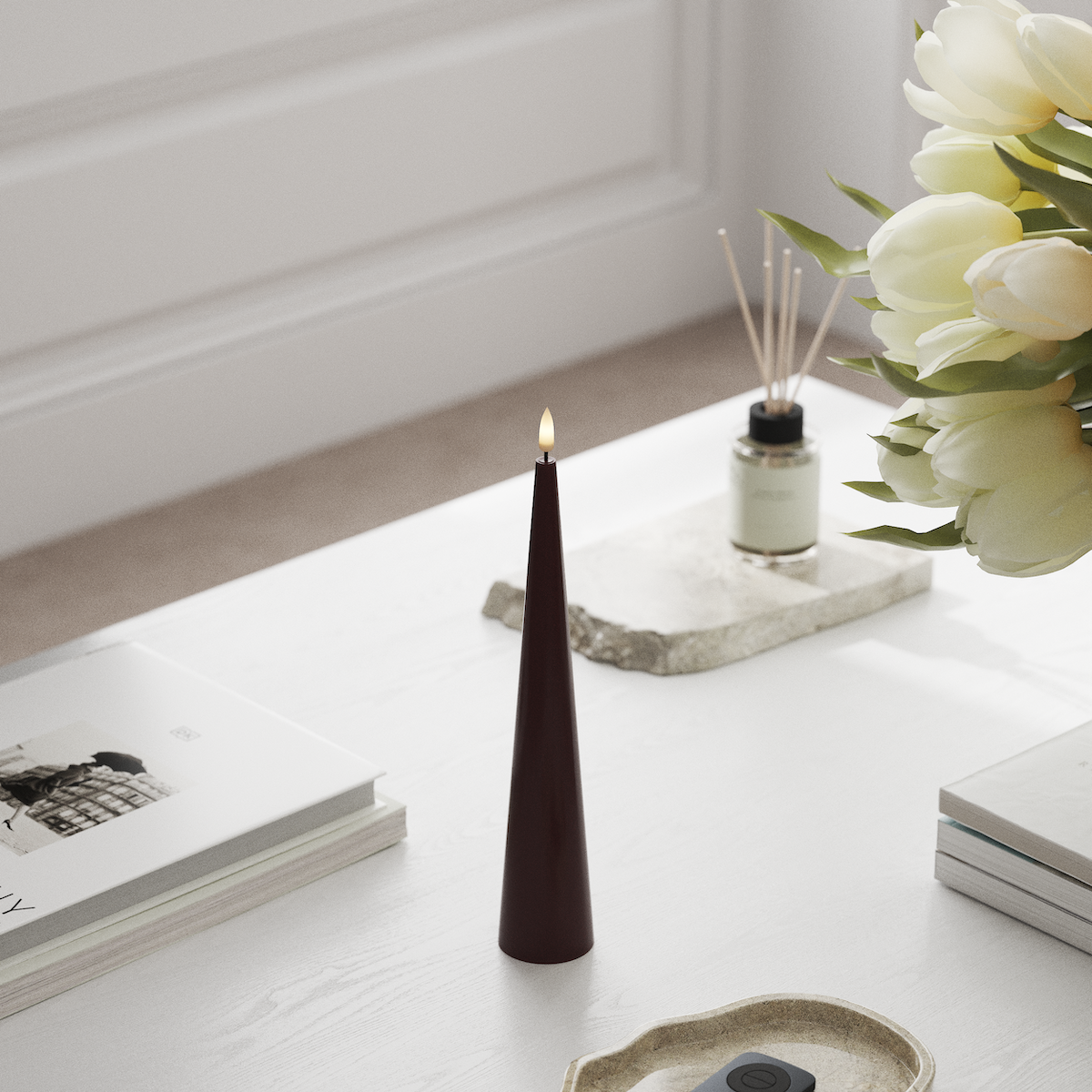 Deluxe Homeart Cone light D 5 x H 28 cm Bordeaux LED Cone candle 1