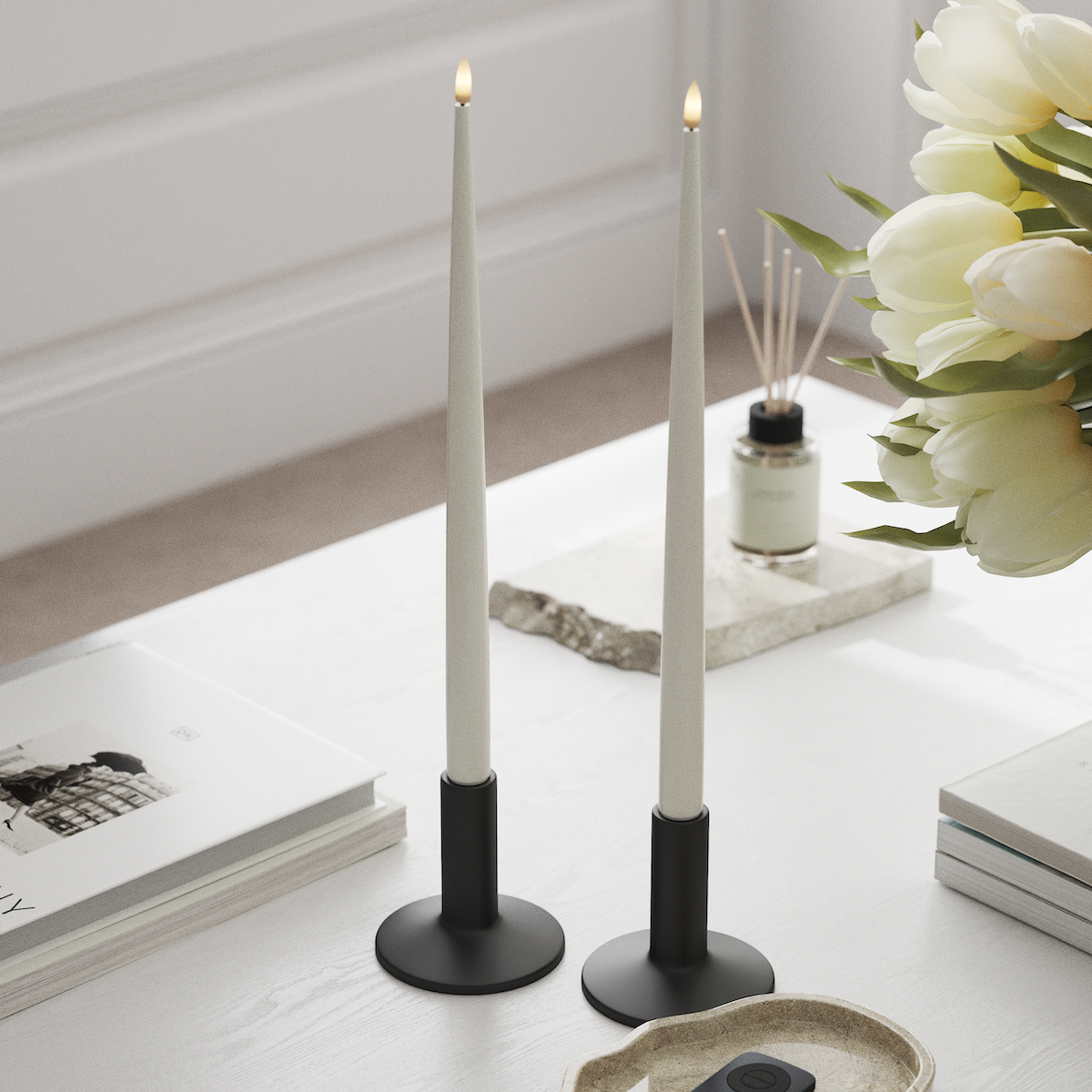 Deluxe Homeart LED Shiny Dinner candle with Lacquer, 2 pieces 38 cm White LED Shiny Dinner candle 1