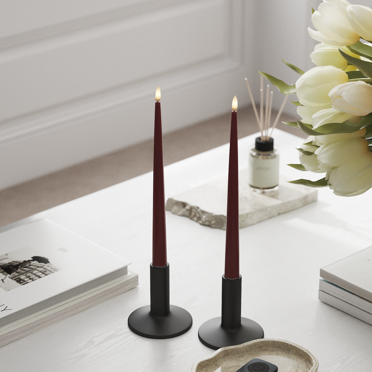 Deluxe Homeart LED Shiny Dinner candle with Lacquer, 2 pieces 28 cm Bordeaux LED Shiny Dinner candle 1