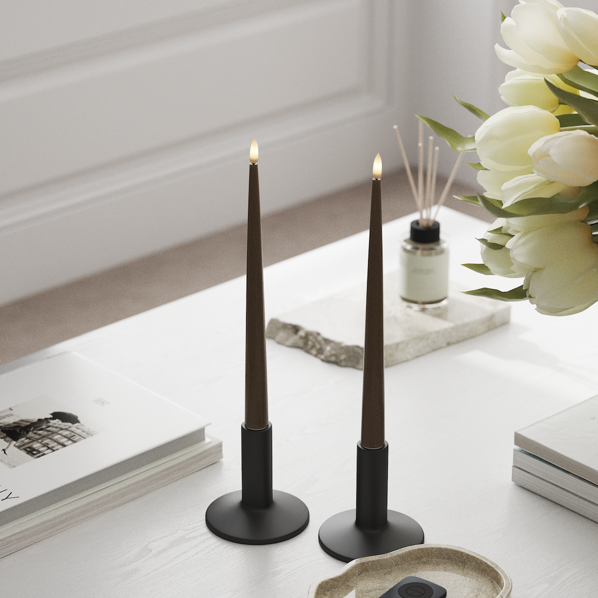 Deluxe Homeart LED Shiny Dinner candle with Lacquer, 2 pieces 28 cm Caramel LED Shiny Dinner candle 1