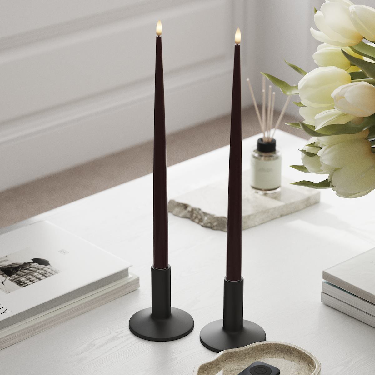 Deluxe Homeart LED Shiny Dinner candle with Lacquer, 2 pieces 38 cm Burgundy LED Shiny Dinner candle 1