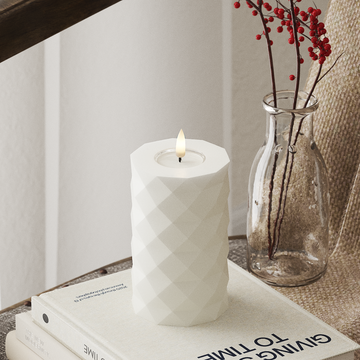 Deluxe Homeart Square LED Pillar candle Ø 7.5 x 12.5 cm White LED Square 4