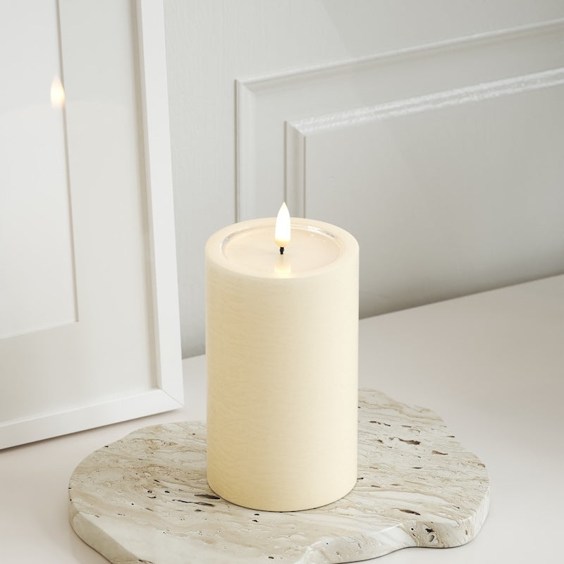 Unique Candles Unique LED Pillar candle D 7.5 x 12.5 cm Cream