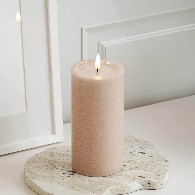 Unique Candles Unique LED Pillar candle D 7.5 x 15 cm Pink